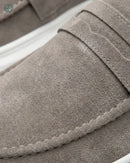 Mocassim Penny Loafer em Camurça | Rest Money™